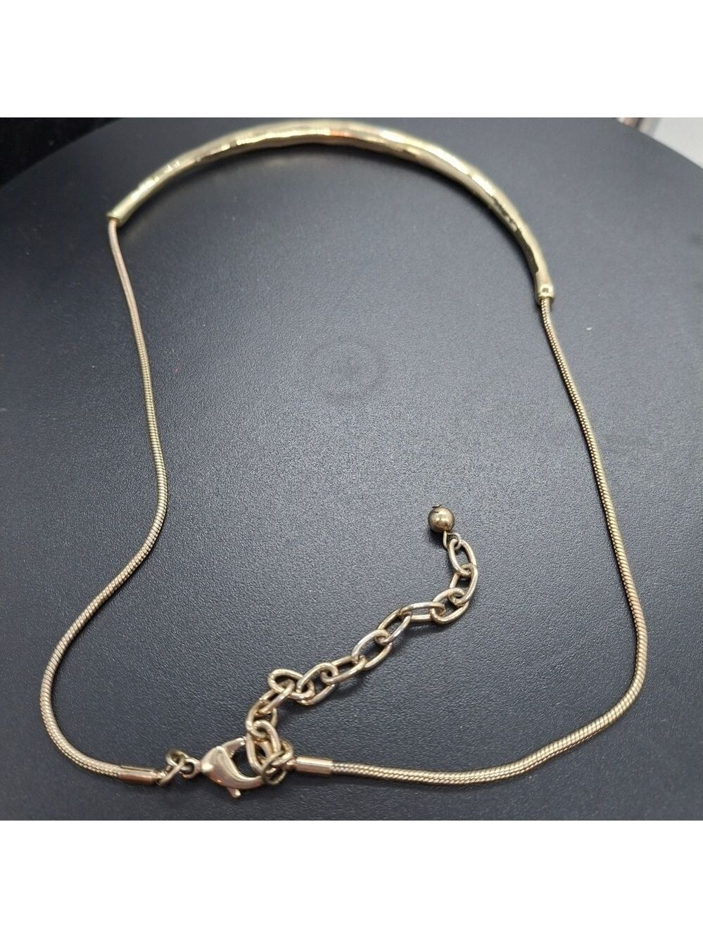 Necklace Goldtone hammered texture #2 - Picture 2 of 3